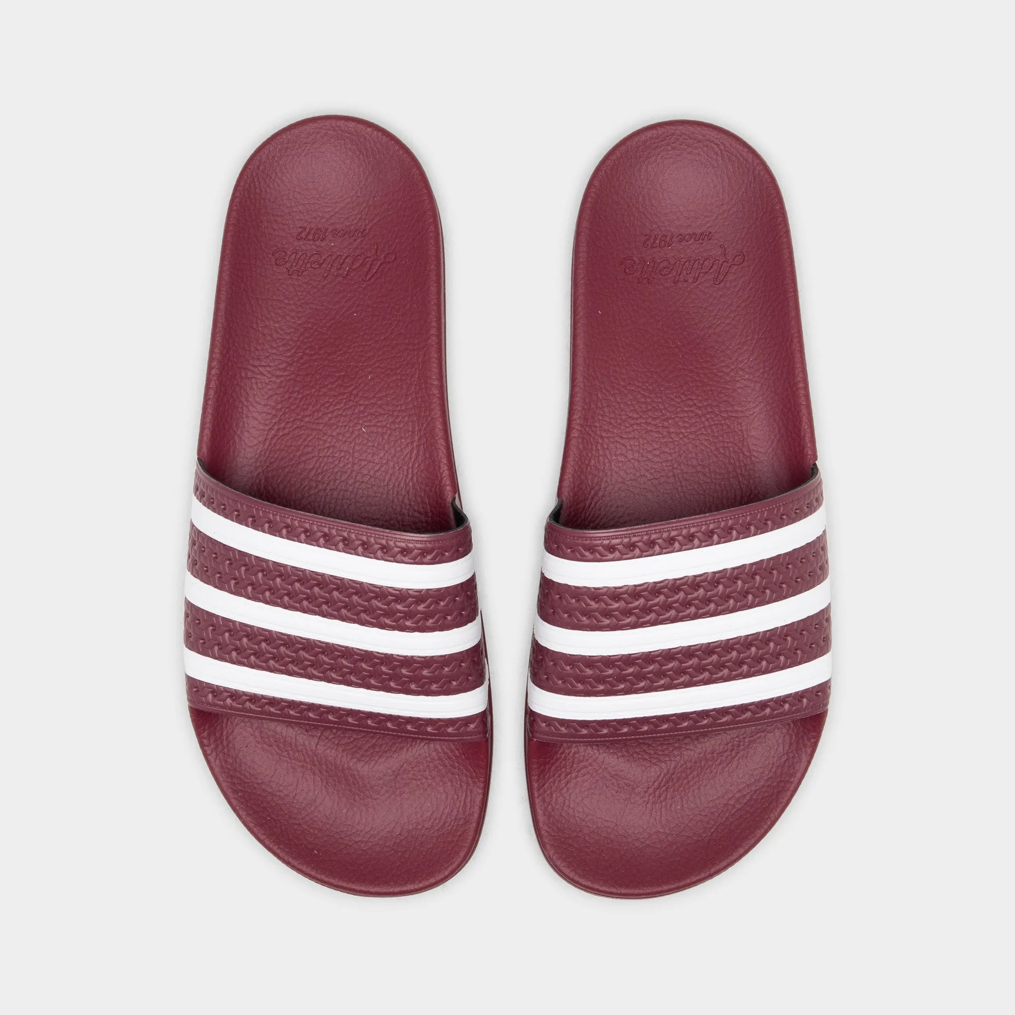 adidas Originals Adilette Slides Quiet Crimson / Cloud White - Quiet Crimson