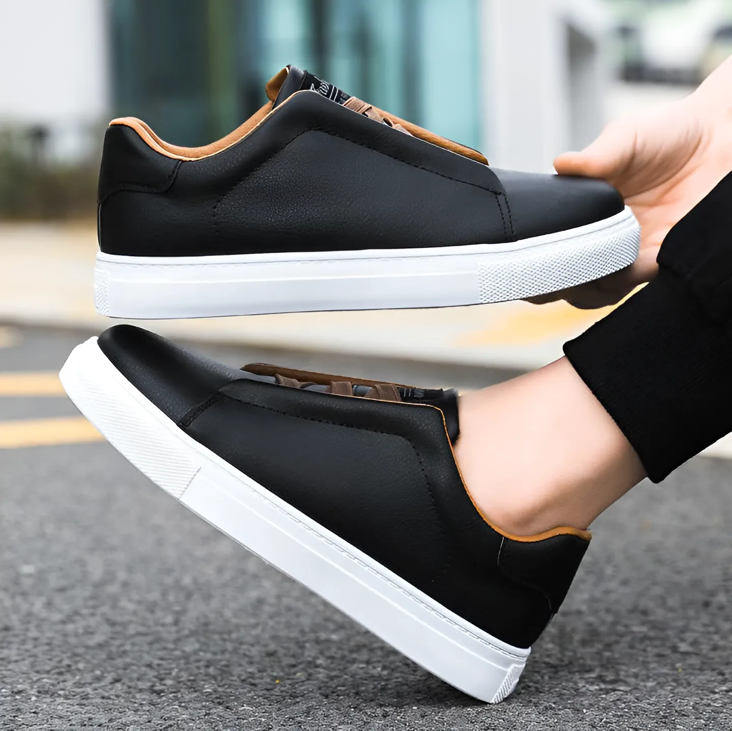 BRUCE™ - COMFORTABLE SLIP-ON SNEAKERS