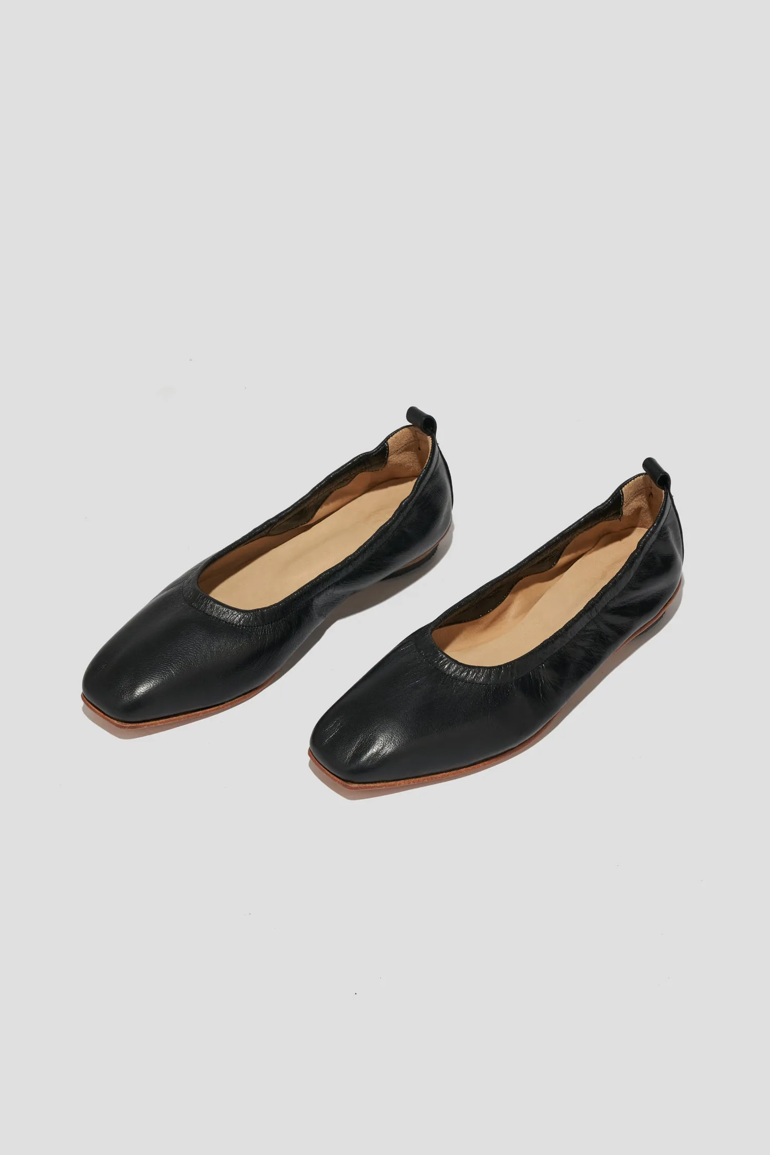 Daria Glove Flat in Black