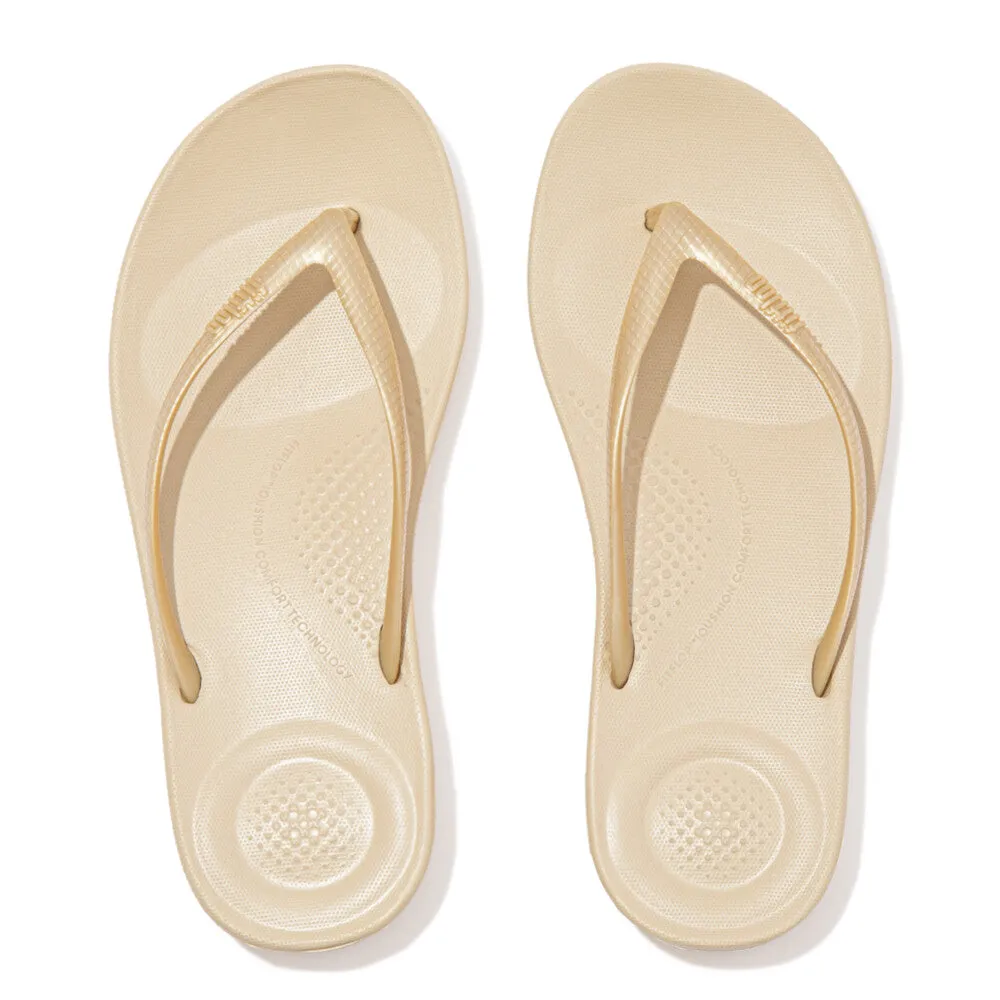 FitFlop iQushion Ergonomic Thongs Gold