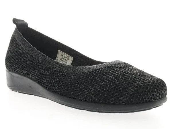 Propet Women's Yen Ballet Flats- Black