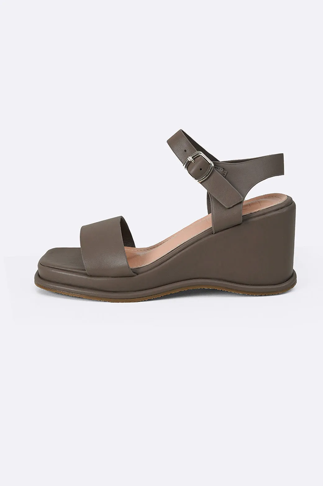 WEDGE MAMA SANDALS