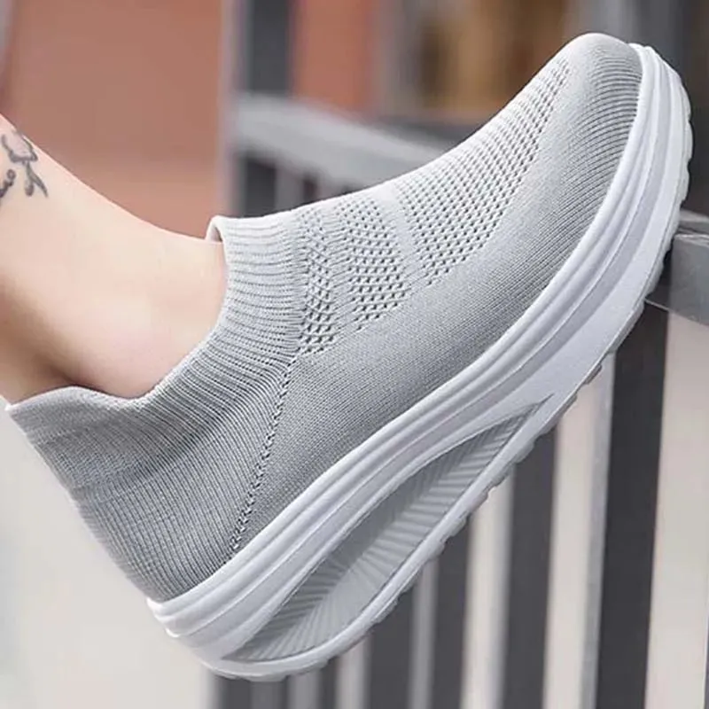 Women's Thick Bottom Slip On Sneakers